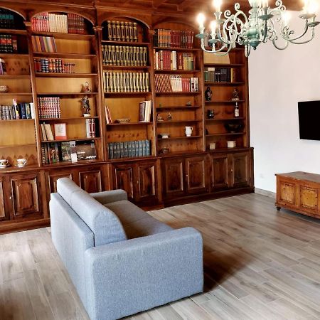 Casa Remo - Dolce Soggiorno Nella Piazza Di Greve Greve in Chianti Buitenkant foto